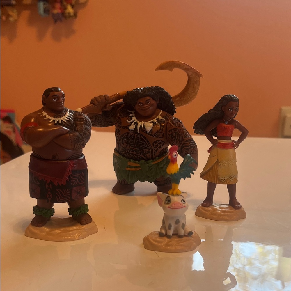 Moana Figurine Set with Maui and Pua